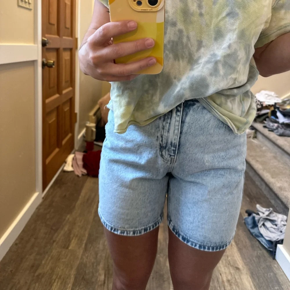 shorts - Picture 2 of 3